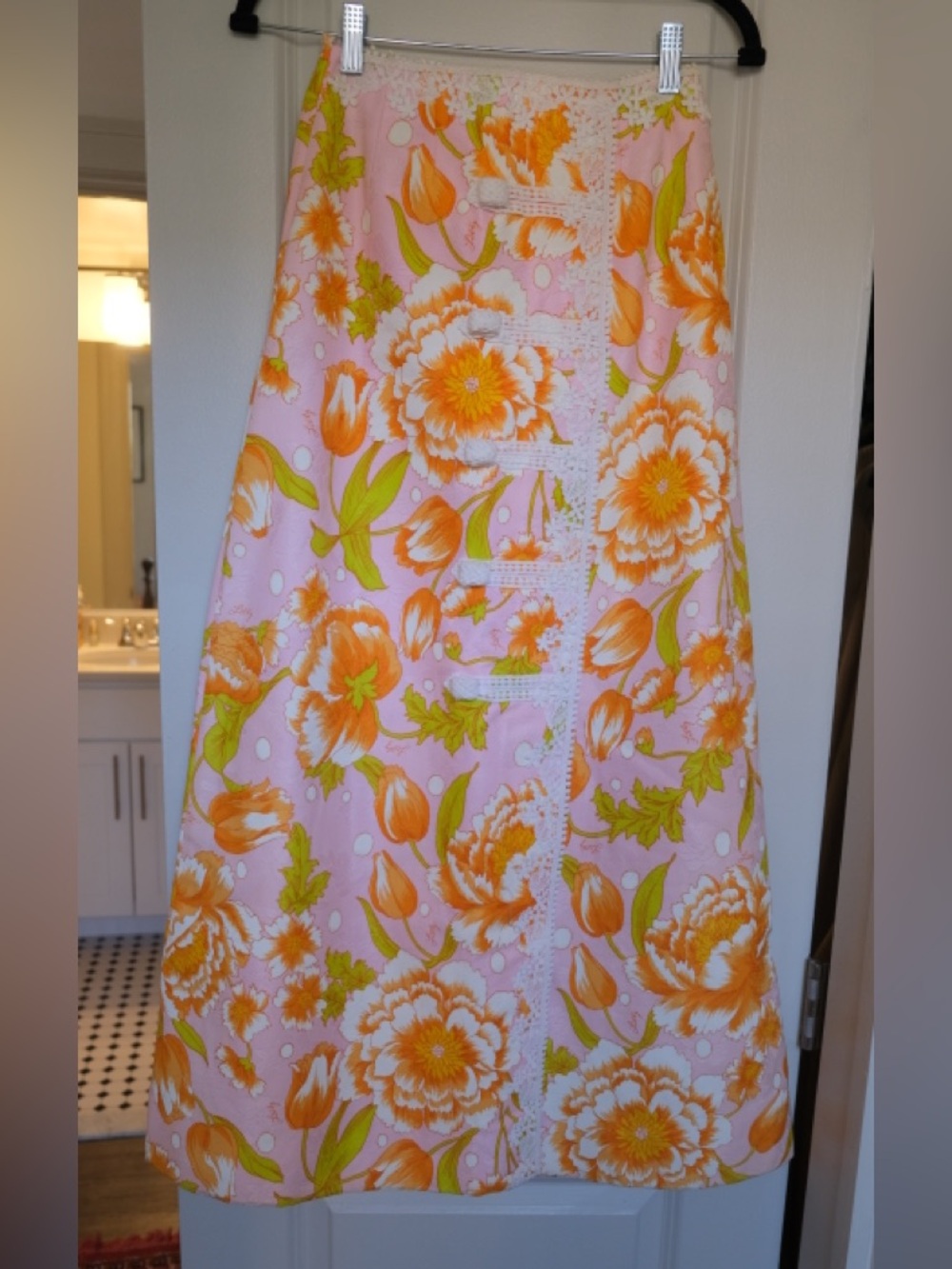 Vintage 1970s The Lilly (now Lilly Pulitzer) Pink and Orange Floral Skirt Set - Picture 6 of 10